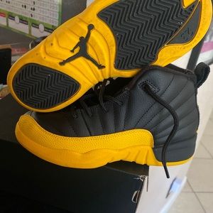 Air Jordan 12 (PS) size 13.5c worn twice great condition as seen in the picture
